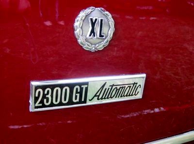 XL und 2300GT Automatic Emblem