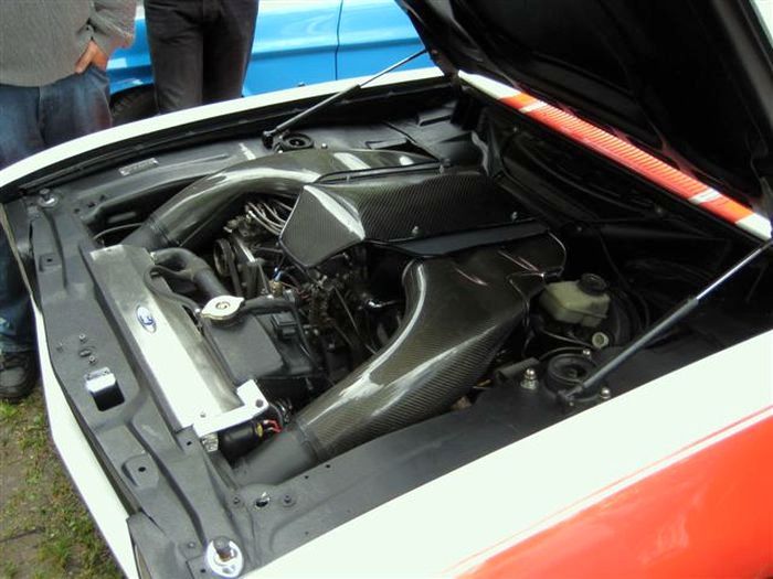 Gen�gend Frischluft f�r den Motor
Sufficient fresh air for the engine
Suffisamment d'air frais pour le moteur