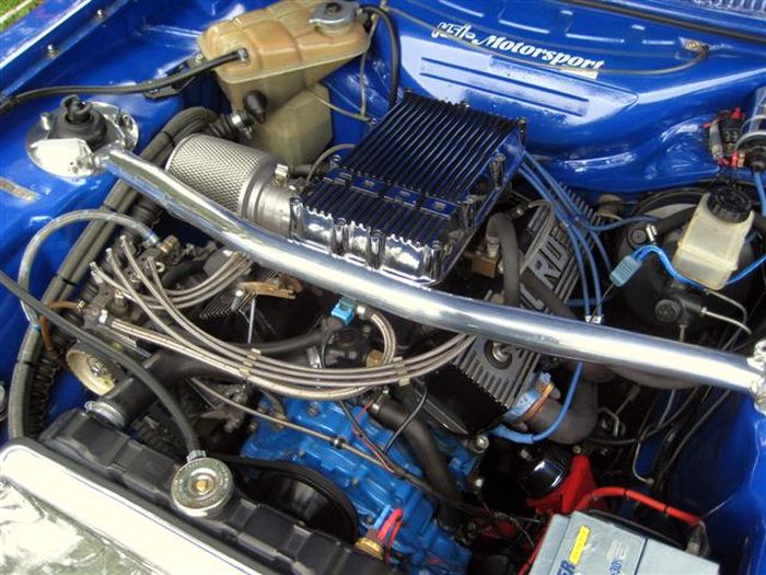RS Motor mit Kugelfischer Einspritzanlage
RS engine with Kugelfischer injection system
Moteur RS avec syst�me d'injection Kugelfischer