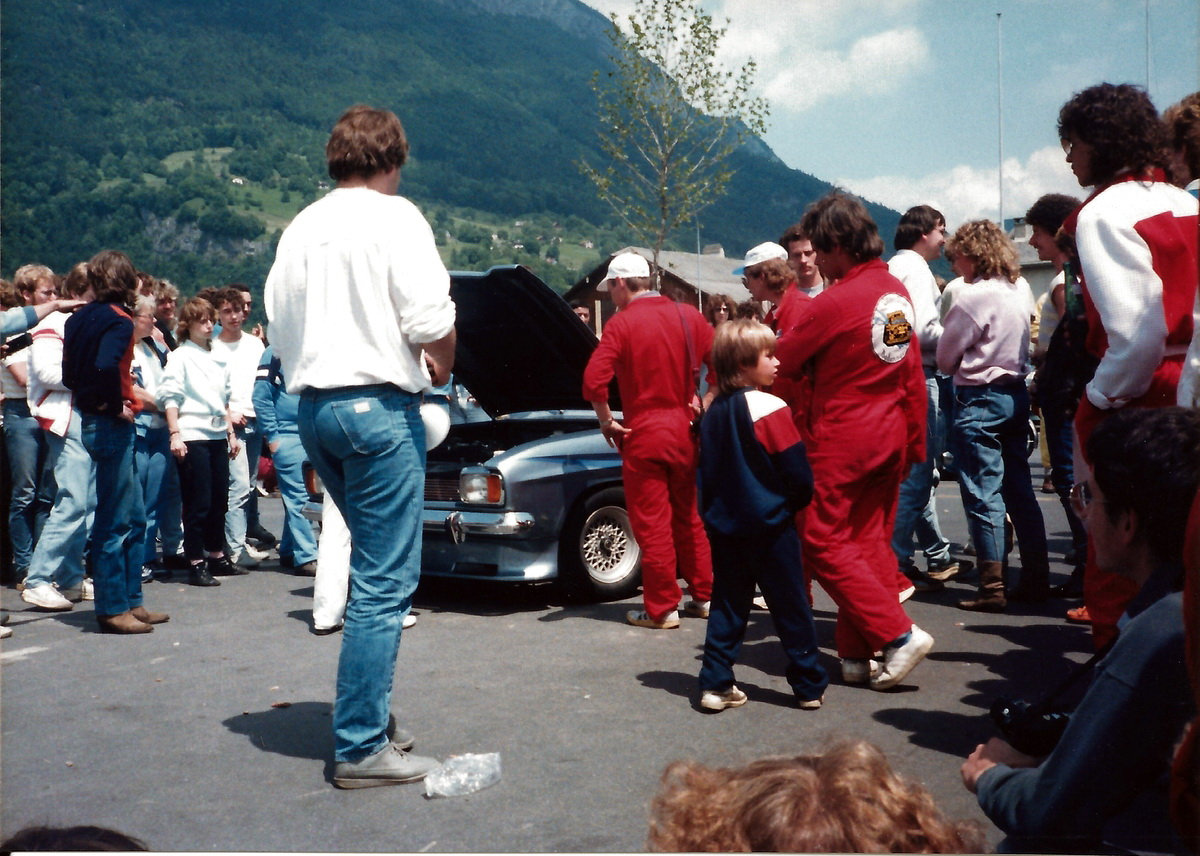 Ein prämierter Ford Capri I als Pokalgewinner
A prized Ford Capri I as trophy winner
Une Ford Capri I de luxe remporte le trophe