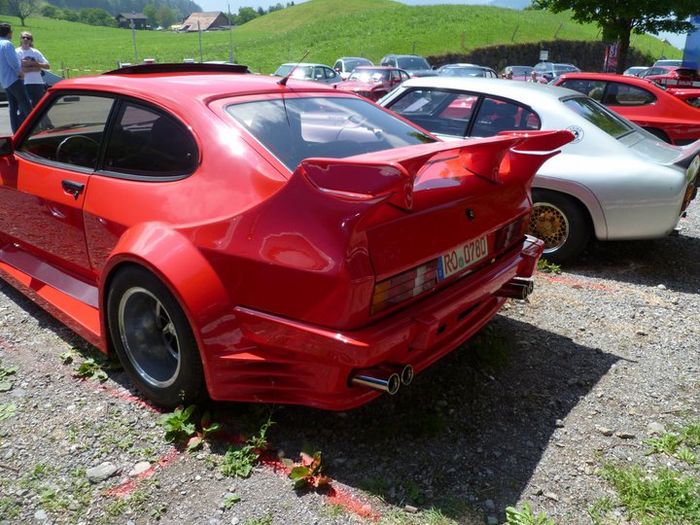 Heckflügel und Verbreiterung in Vollendung am Ford Capri 2.8i
Rear wing and widening in perfection on the Ford Capri 2.8i
Aileron arrire et largissement  la perfection sur la Ford Capri 2.8i