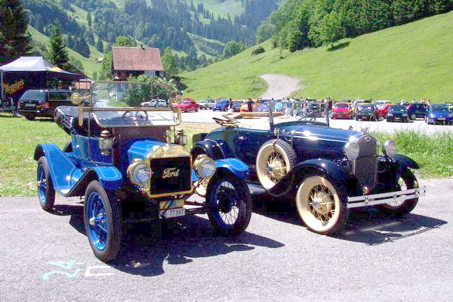 Ford Modelle aus den ersten Generationen
Ford models from the first generations
Modles Ford des premires gnrations