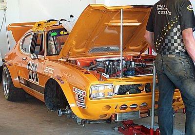 Brasil Greens Rennservice beim Ford Capri I V8 Brasil Greens Rennservice beim Ford Capri I V8
