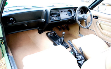 Ford Capri MkII 1600GL 1979 - Cockpit