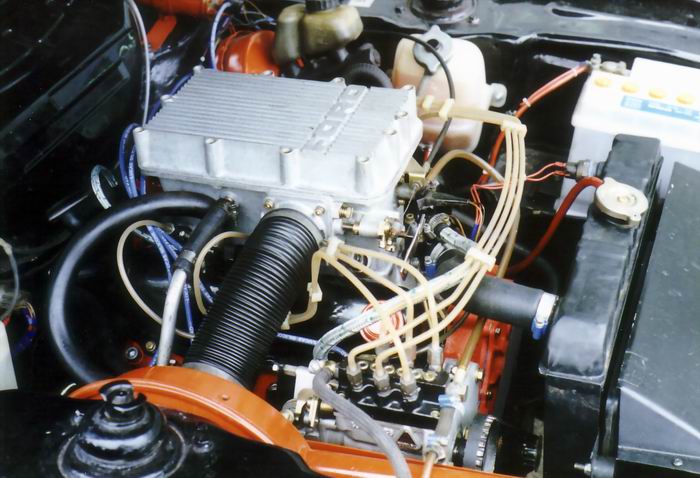 Restaurierter Ford Capri RS 2600 Motor mit der Kugelfischer Einspritzanlage1970